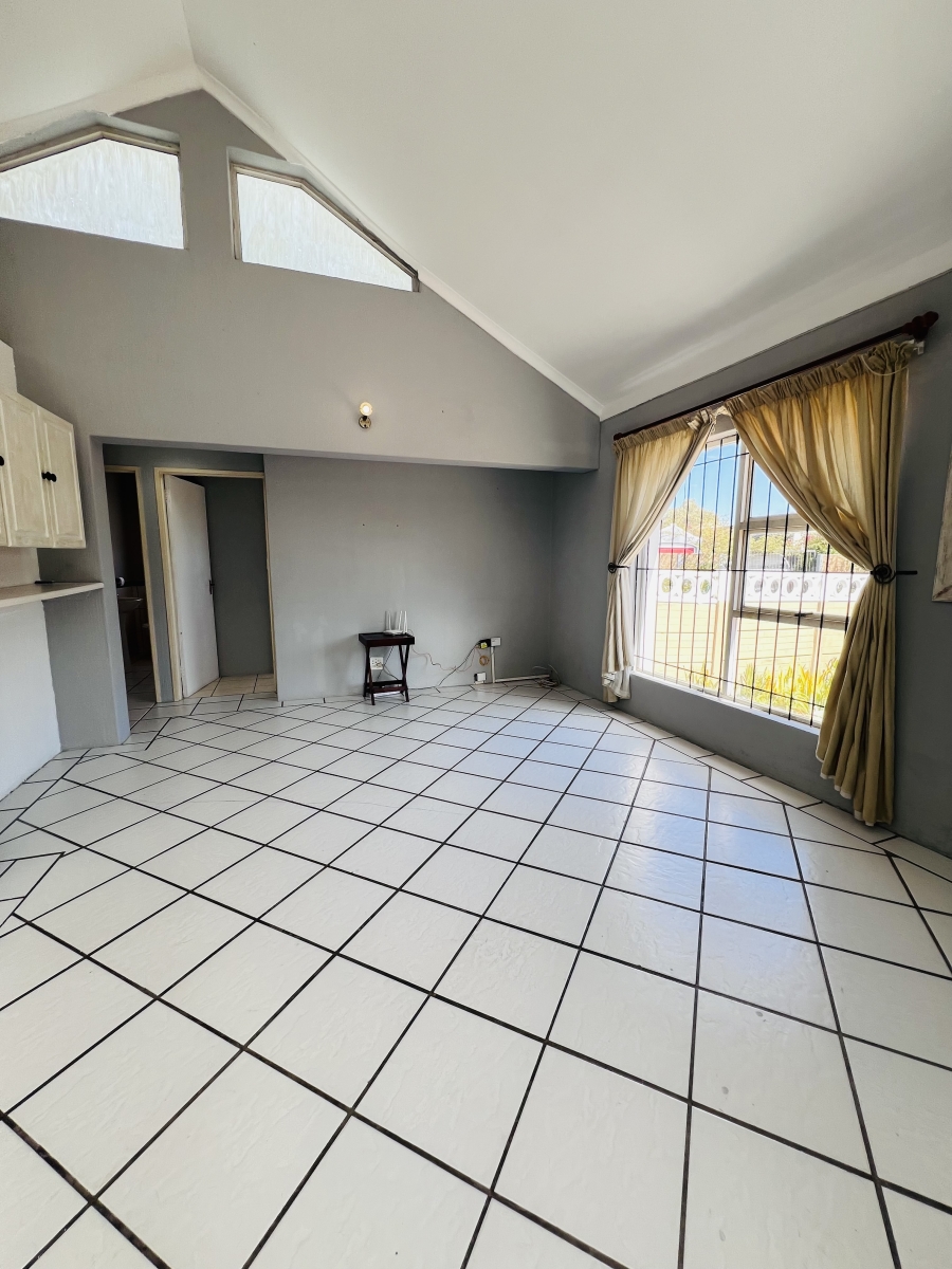 3 Bedroom Property for Sale in Pine Acres Western Cape